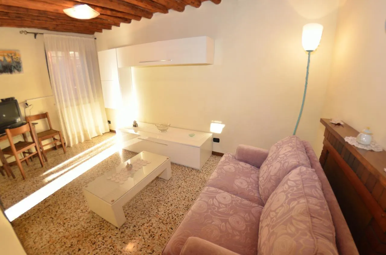 Casa Daniel Villa Cappella 0*,  Italy